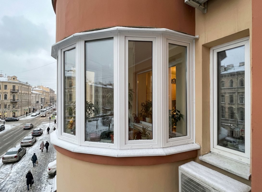 Остекление балкона в доме серии П-3 в Москве